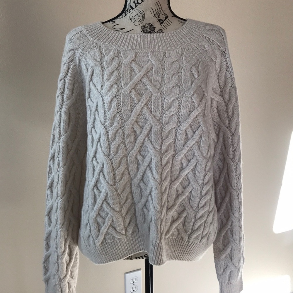 NWT Vince Cream chunky knit fisherman’s sweater L